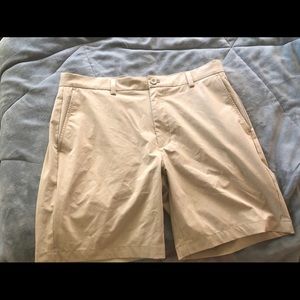 Vineyard Vines Slim Cut Khaki Performance Shorts